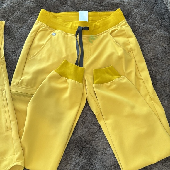 Figs - Picture 2 of 6